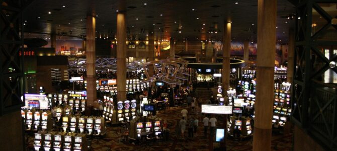 Hur spelar jag strategiskt på nätcasinon? Hur spelar jag strategiskt på nätcasinon?